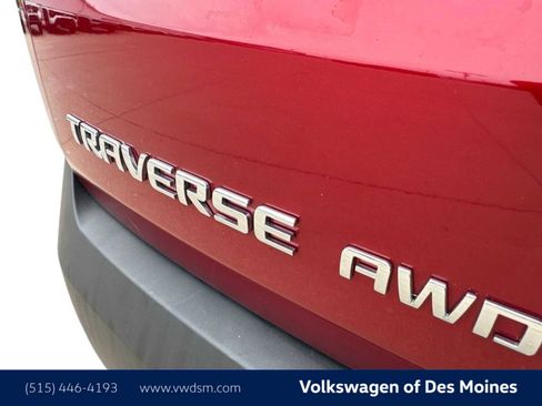 Used 2023 Chevrolet Traverse LT image 6