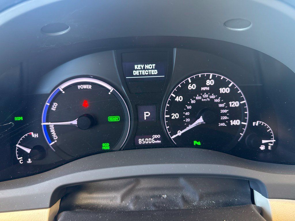 Used 2014 Lexus RX 450h AWD image 17