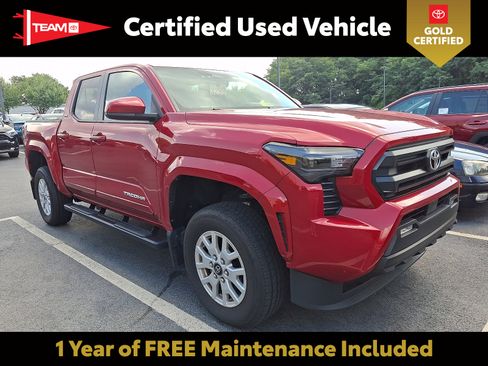 Certified 2025 Toyota Tacoma SR5 AWD/4WD image 1