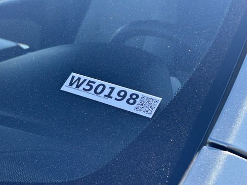 Used 2023 Chevrolet Traverse LT AWD/4WD image 33