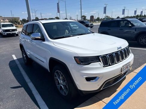 Used 2021 Jeep Grand Cherokee Limited w/ Luxury Group II AWD/4WD image 3