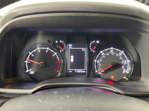 Used 2022 Toyota 4Runner SR5 Premium image 5