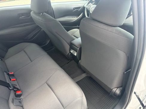 Used 2025 Toyota Corolla LE FWD image 17