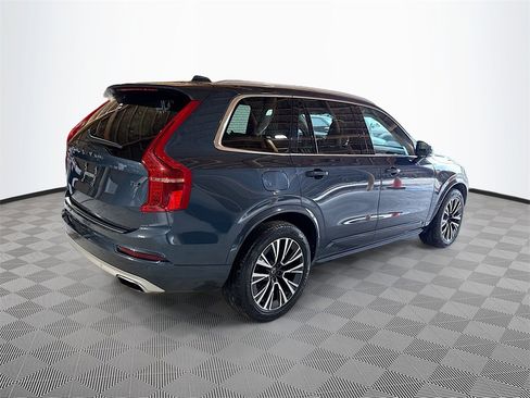 Used 2021 Volvo XC90 T5 Momentum w/ Climate Package image 8