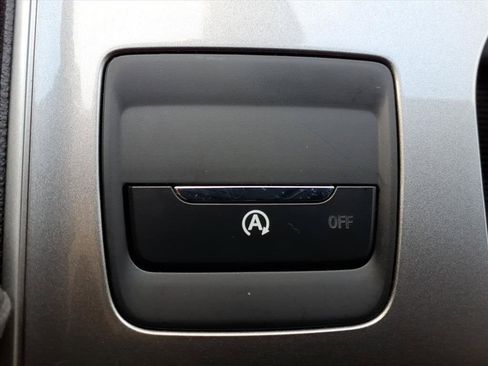 Used 2024 Ford Edge SEL w/ Convenience Package image 18