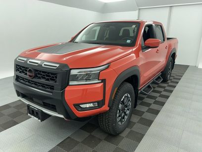 New 2025 Nissan Frontier PRO-4X w/ Black Accent Package