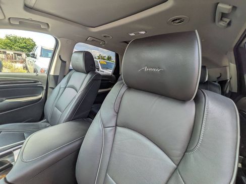 Used 2020 Buick Enclave Avenir w/ Avenir Technology Package AWD/4WD image 11
