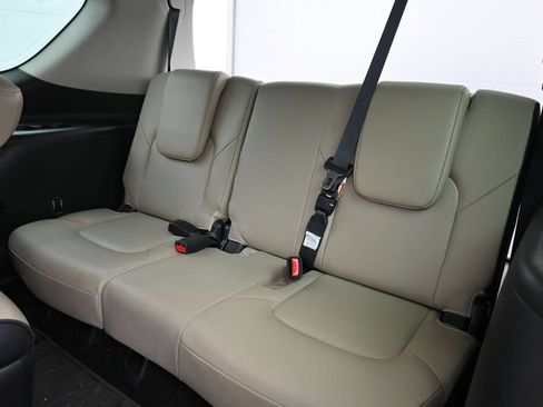 Used 2023 INFINITI QX80 Premium Select w/ All-Season Package AWD/4WD image 16