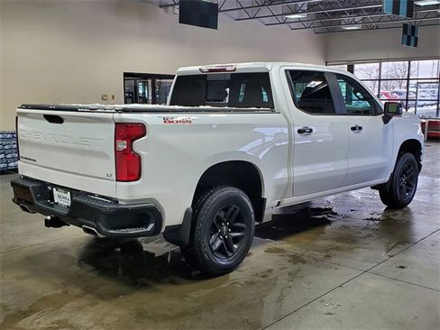 Used 2020 Chevrolet Silverado 1500 LT Trail Boss image 4