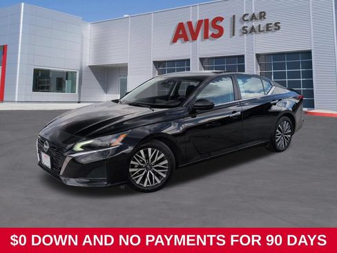 Used 2025 Nissan Altima 2.5 SV FWD image 1