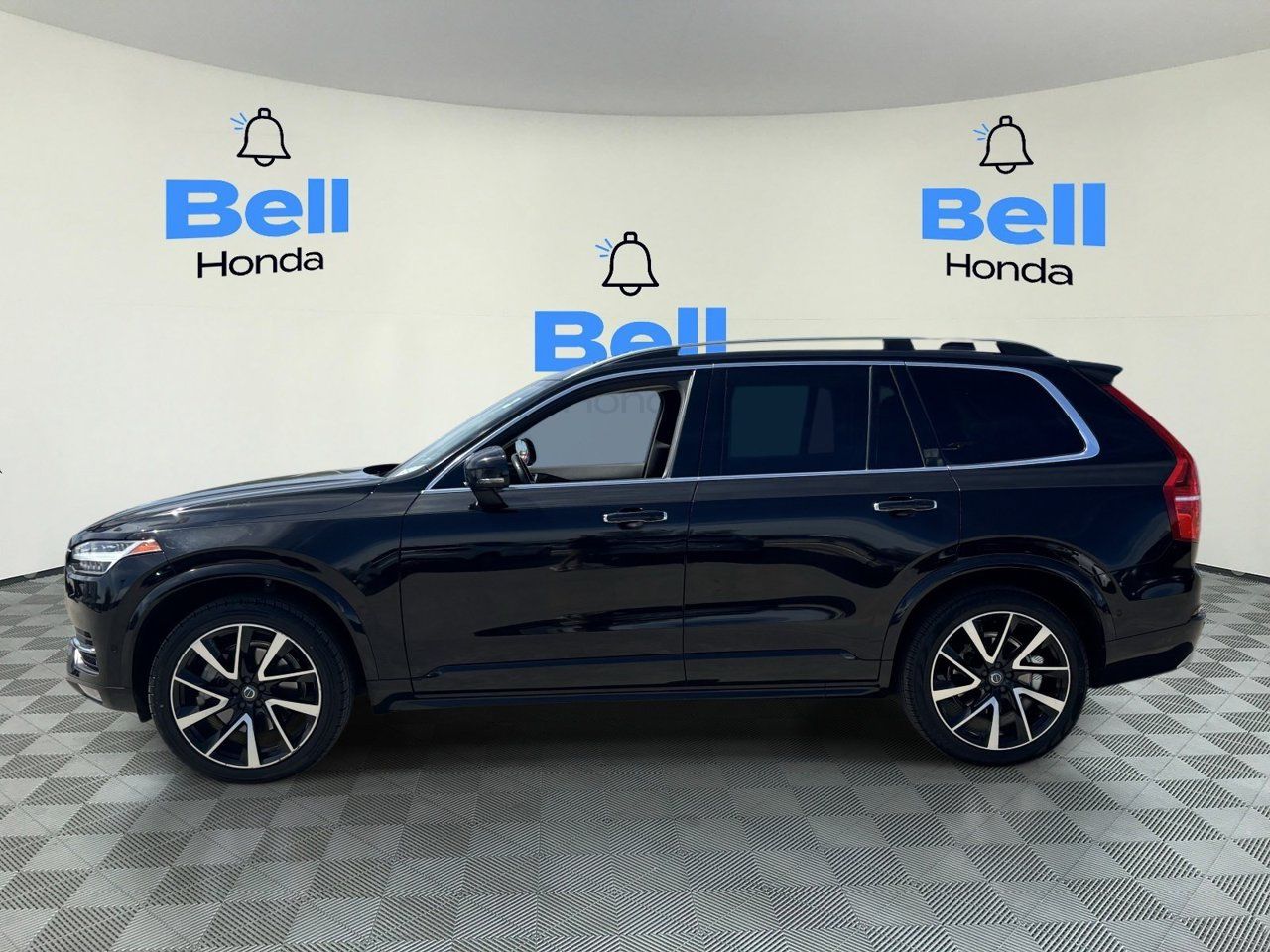 Used 2019 Volvo XC90 T6 Momentum w/ Advanced Package AWD/4WD image 2