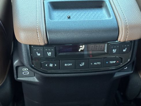 Certified 2026 Toyota Grand Highlander MAX Platinum image 17