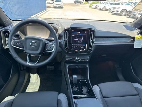 New 2025 Volvo EX40 Core w/ Climate Package image 22