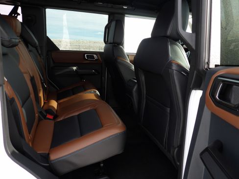 New 2024 Ford Bronco Outer Banks image 11