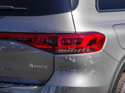 Used 2023 Mercedes-Benz EQB 350 4MATIC SUV image 8