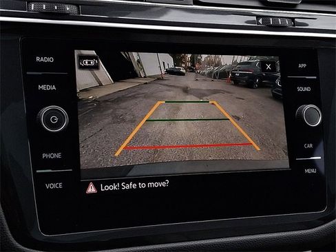 Certified 2023 Volkswagen Tiguan SE R-Line image 19