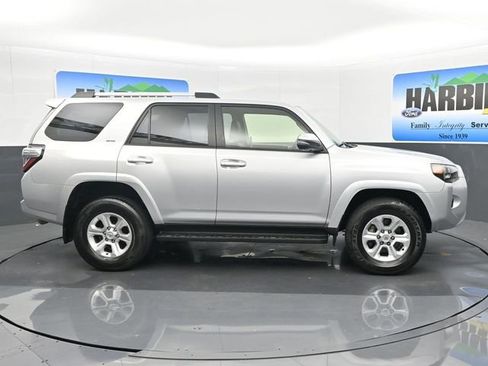 Used 2024 Toyota 4Runner SR5 Premium image 7