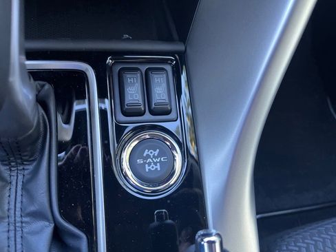 New 2024 Mitsubishi Eclipse Cross LE image 28