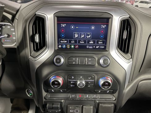 Used 2021 GMC Sierra 1500 SLT image 24