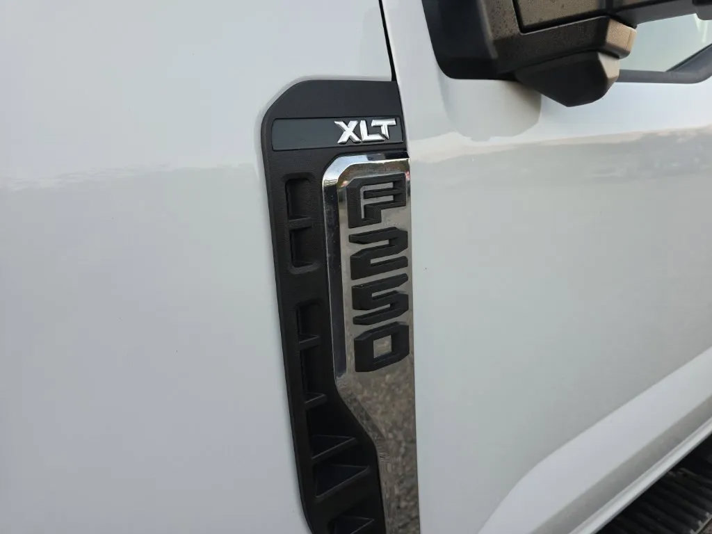Used 2023 Ford F250 XLT w/ 360-Degree Camera Package AWD/4WD image 9