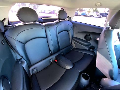 Used 2018 MINI Cooper 2-Door Hardtop FWD image 20