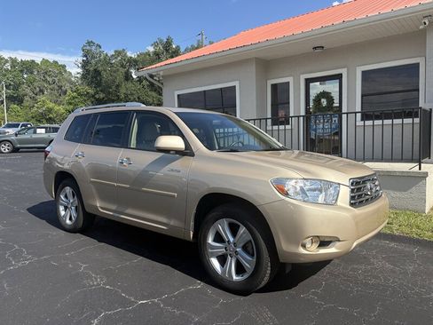 Used 2009 Toyota Highlander Limited FWD image 1