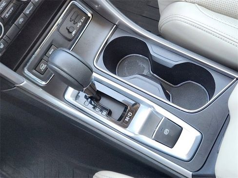 Certified 2022 Subaru Ascent Limited w/ Technology Package image 21