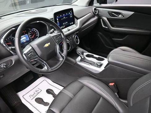 Used 2024 Chevrolet Blazer LT w/ LPO, Black Grille Bar Package image 18