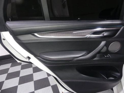 Used 2018 BMW X5 M AWD/4WD image 26