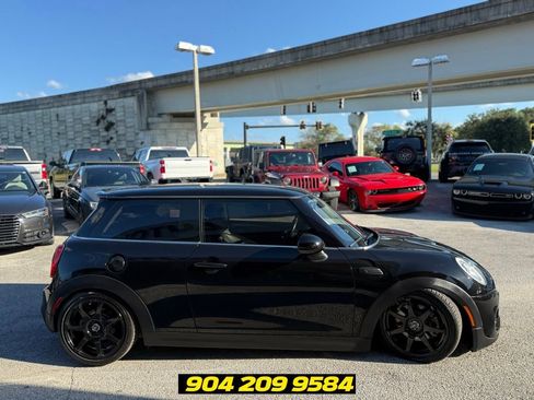 Used 2017 MINI Cooper S FWD image 11