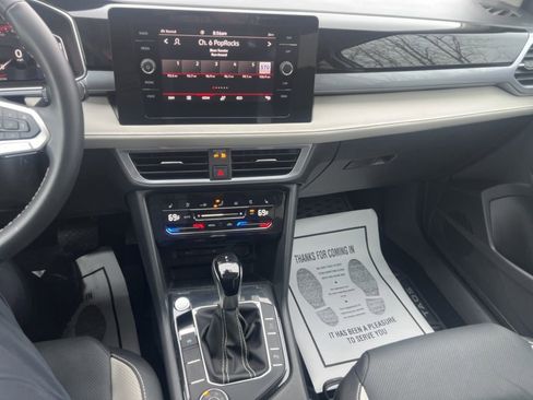 Used 2025 Volkswagen Taos SEL w/ Black Wheel Plus Package image 17