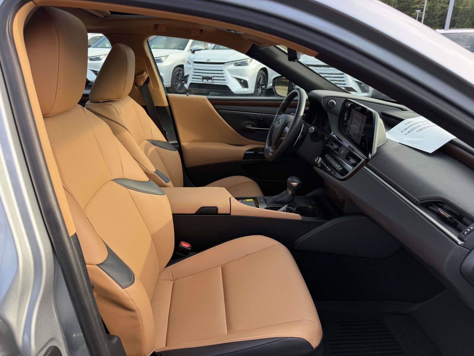 Used 2024 Lexus ES 350 w/ Premium Package FWD image 17