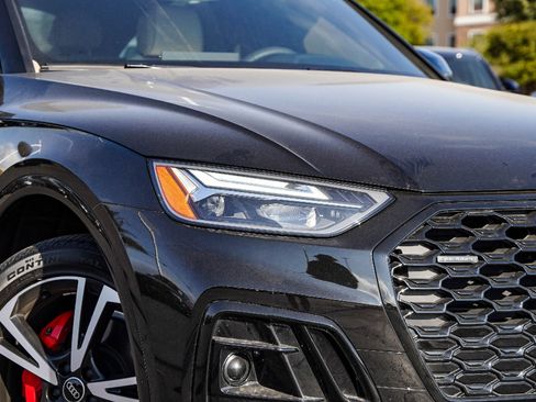 Certified 2025 Audi Q5 2.0T Premium Plus image 3