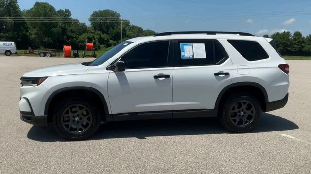Used 2025 Honda Pilot TrailSport image 5