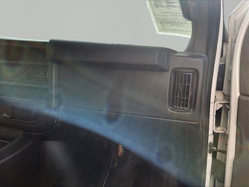 Used 2020 Chevrolet Express 3500 w/ Power Convenience Package RWD image 24