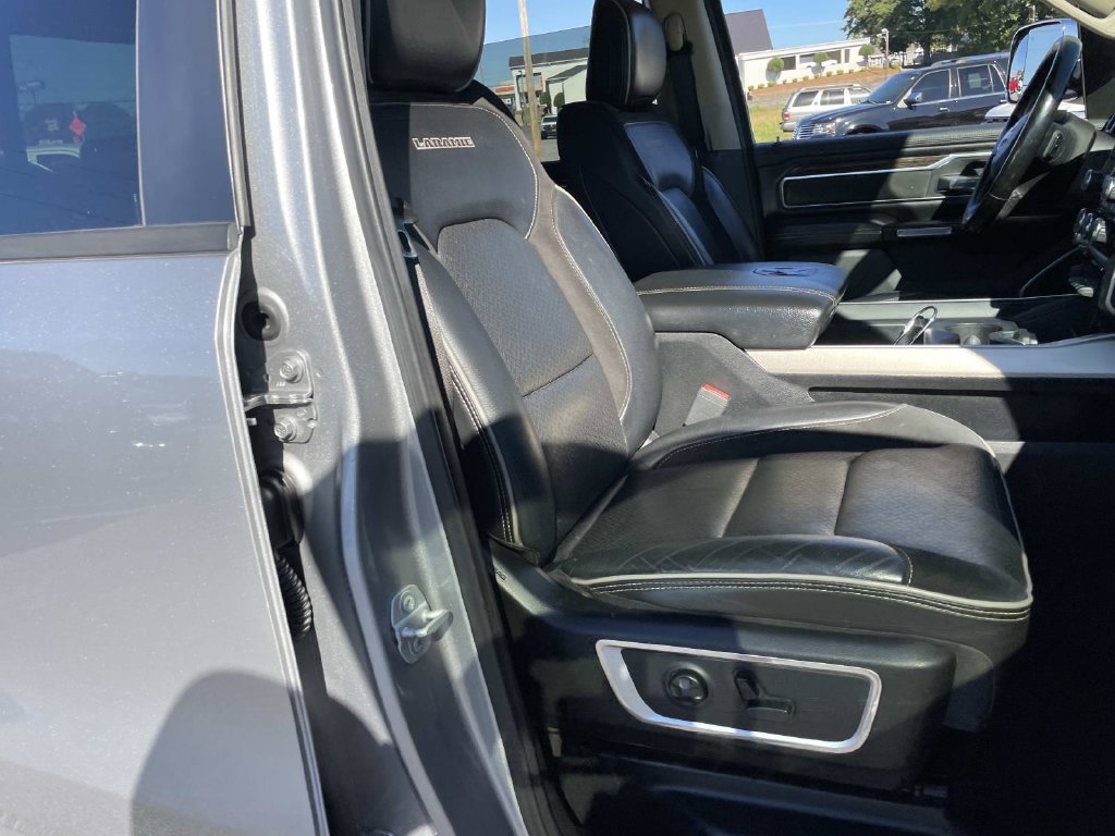 Used 2019 RAM 1500 Laramie AWD/4WD image 34