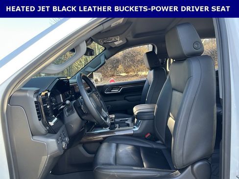 Used 2024 Chevrolet Silverado 1500 LT Trail Boss w/ Convenience Package II image 5