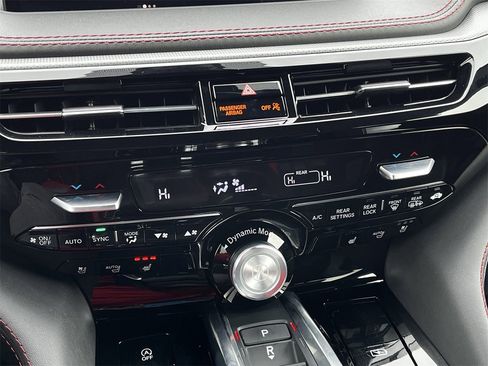 Used 2024 Acura MDX A-Spec image 18