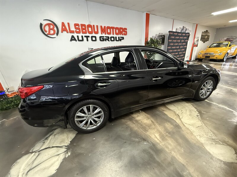 Used 2016 INFINITI Q50 Premium w/ 2.0T Premium Plus Package RWD image 10