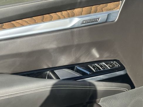 Used 2025 Cadillac Escalade Sport Platinum image 16