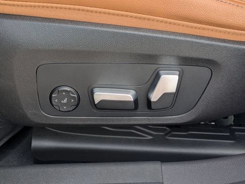 Used 2023 BMW 330i Sedan w/ Premium Package RWD image 15