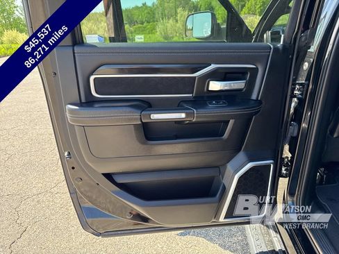 Used 2019 RAM 2500 Laramie w/ Black Appearance Package AWD/4WD image 38