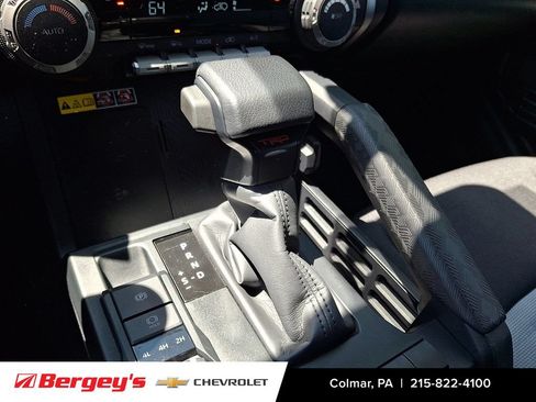 Used 2025 Toyota 4Runner TRD Off-Road AWD/4WD image 17