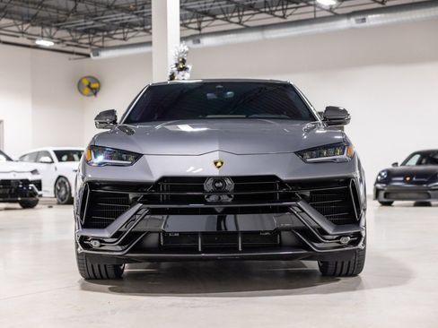 Used 2023 Lamborghini Urus Performante image 2