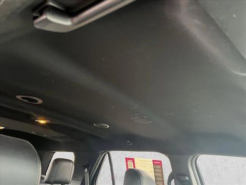 Used 2017 Ford Explorer XLT w/ Equipment Group 202A image 25