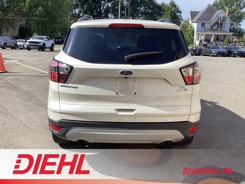 Used 2017 Ford Escape SE w/ Equipment Group 201A AWD/4WD image 6