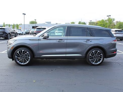 Used 2022 Lincoln Aviator Reserve w/ Equipment Group 201A AWD/4WD image 9