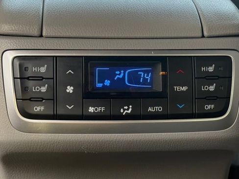 Used 2019 Toyota Highlander Limited Platinum image 8