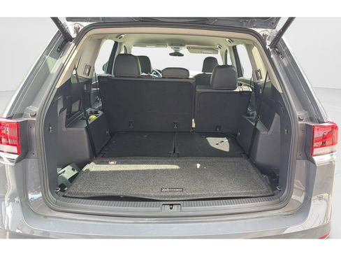 Used 2025 Volkswagen Atlas SE FWD image 11