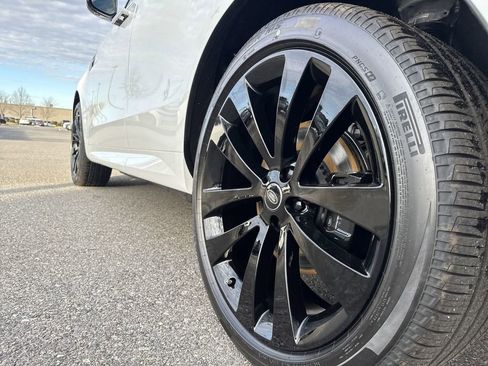 New 2025 Land Rover Range Rover Sport Dynamic SE image 18